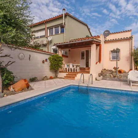 Belvilla By Oyo Juan Holiday home
